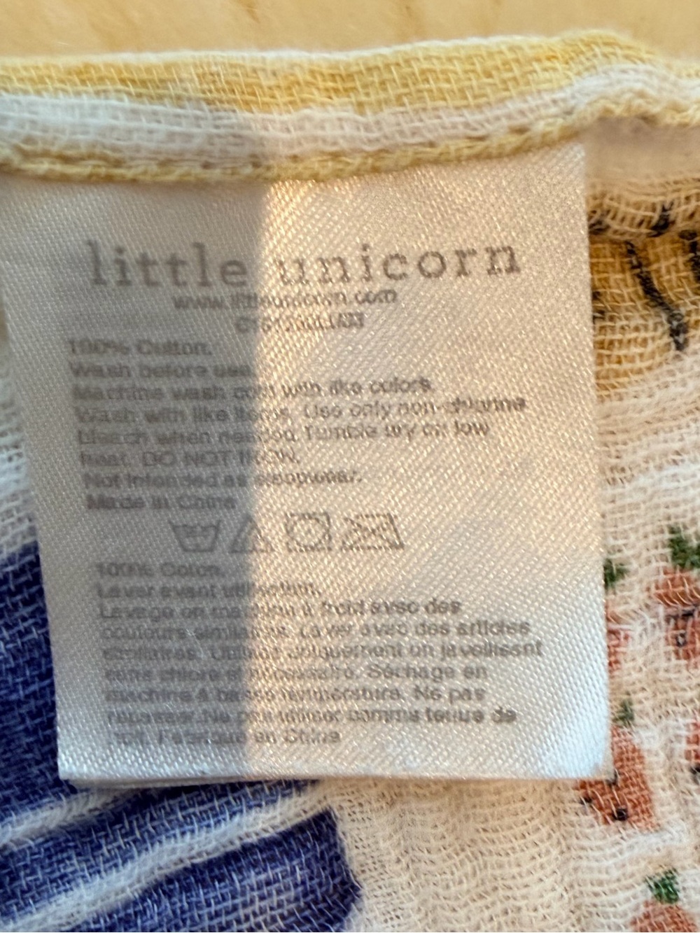 Little Unicorn Muslin Swaddle / Light Stroller Beach Coverage & Two Burp Clothes - Picture 7 of 9